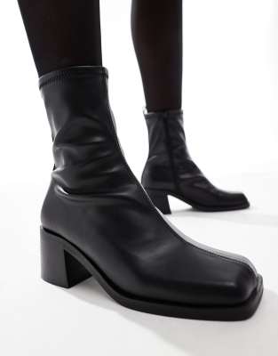 ASOS DESIGN Wide Fit - Ranger - Elegante Stiefel in Schwarz mit mittelhohem Absatz, weite Passform