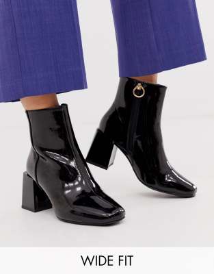 wide ankle boots