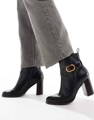 ASOS DESIGN - Wide Fit - Regan - Stiefeletten in Schwarz mit halbhohem Absatz und Schnallendetail