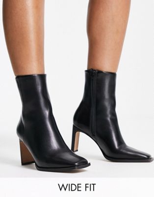 ASOS DESIGN Wide Fit Remmy set-back heeled boots in black