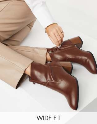 ASOS DESIGN WIDE FIT REPORTER HEELED BOOTS WITH FLARED WOODEN HEEL IN TAN-BROWN ASOS DESIGN TAN