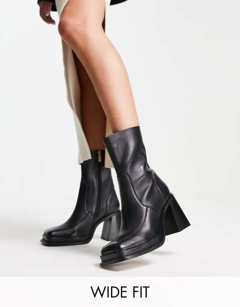 ASOS DESIGN Wide Fit Evelyn high-heeled platform boots in black