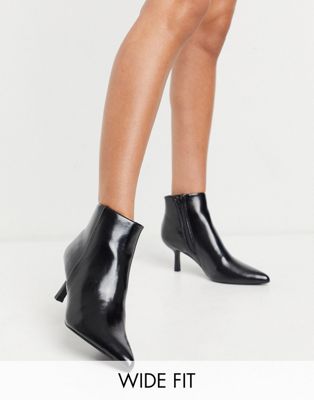 ASOS DESIGN Wide Fit Reunite pointed boots with interest heel in black