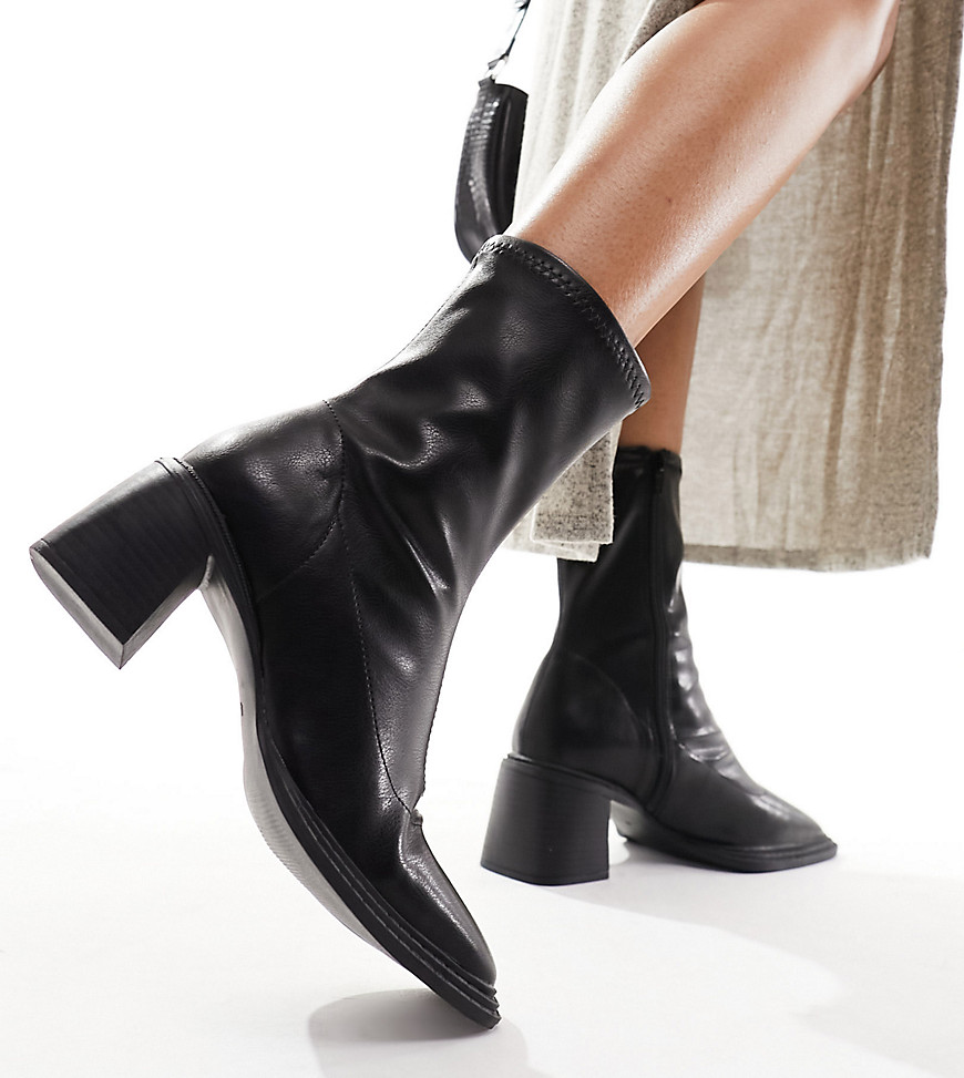 ASOS DESIGN Wide Fit Rival smart mid-heel boots in black