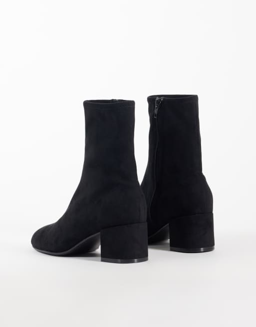 ASOS DESIGN Wide Fit Ronan block heel ankle boots in black suedette, 4 of 4