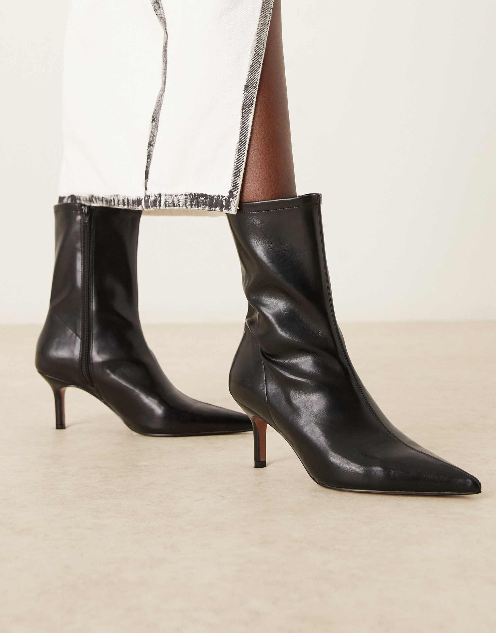 asos design wide fit rosalind kitten heel ankle boots in black