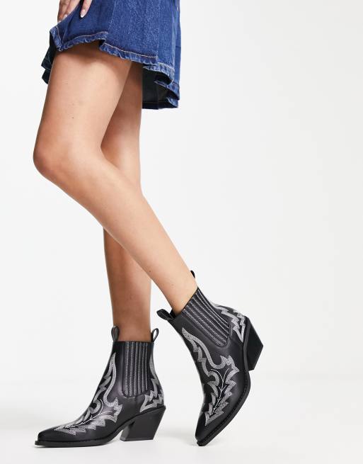 ASOS DESIGN Wide Fit Roxanne contrast stitch western in black, 3 of 4