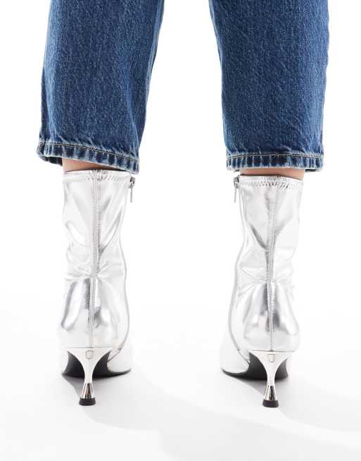 ASOS DESIGN Wide Fit - Ryder - Sock boots met brede pasvorm en kitten hak in zilver, 2 van 4