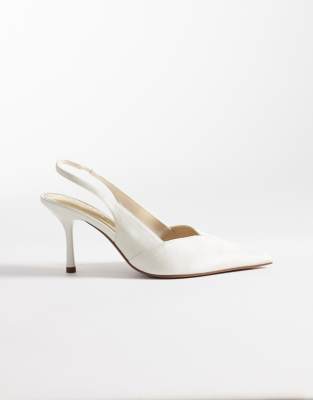 ASOS DESIGN Wide Fit - Sabrina - Schuhe in Elfenbeinweiß mit Stilettoabsatz und Fersenriemchen, weite Passform