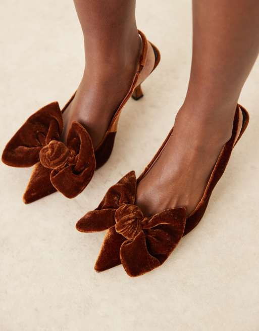 ASOS DESIGN Wide Fit Saffron bow detail mid heeled shoes in rust velvet