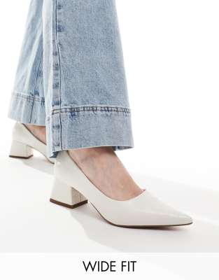 ASOS DESIGN ASOS DESIGN Wide Fit Saint block mid heeled shoes in off white croc