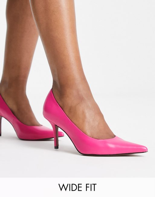 ASOS DESIGN Wide Fit Salary Pumps in Rosa mit mittelhohem Absatz weite Passform ASOS