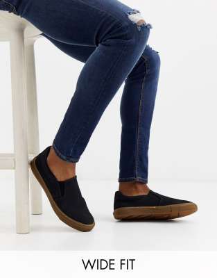 wide fit plimsolls