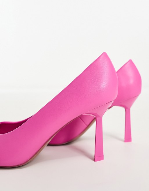 Hot pink best sale pumps low heel