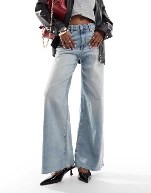 ASOS DESIGN Wide Fit Stroll slingback mid heeled shoes in black patent, 3 of 4