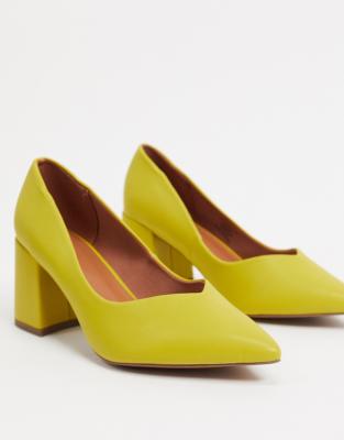 wide court shoes