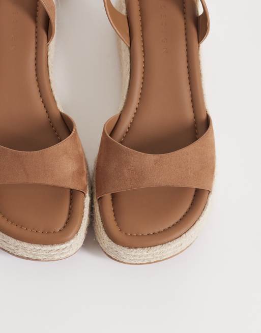 ASOS DESIGN Wide Fit - Tana - Sandfarvede espadriller i ruskind med kilehæl, 2 af 4