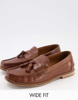 ASOS DESIGN Wide Fit tassel loafers in tan leather with natural sole-Brown