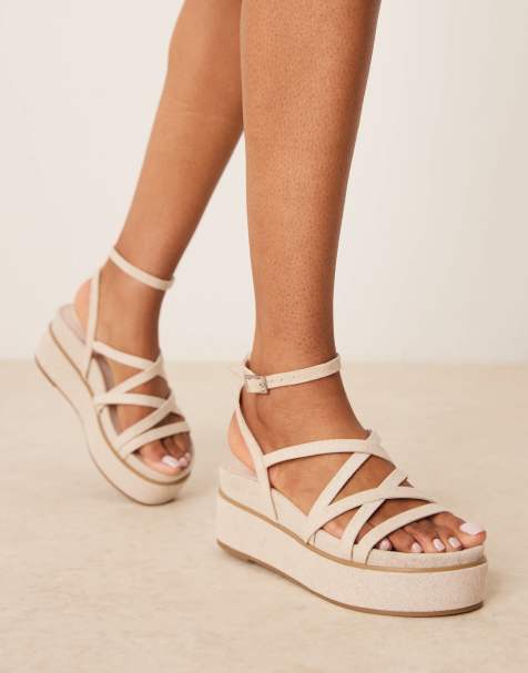 ASOS DESIGN Wide Fit – Taurus 2 – Riemchensandalen in Natur mit flacher Plateausohle, weite Passform - view 1