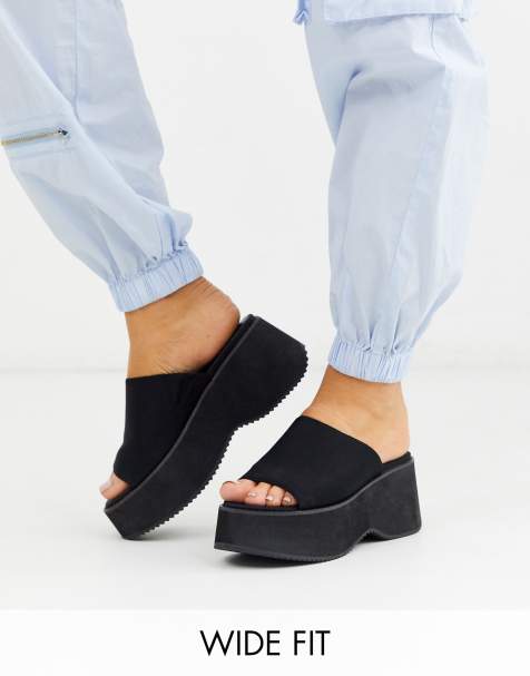 ASOS DESIGN Wide Fit – Temperature – Schwarze Flatforms mit dicker Sohle