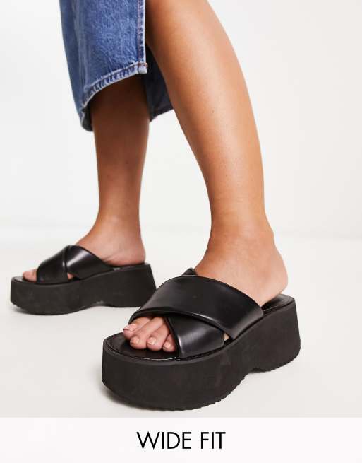 ASOS DESIGN Wide Fit - Tornado - Forede flatform-sandaler med krydsende remme i sort