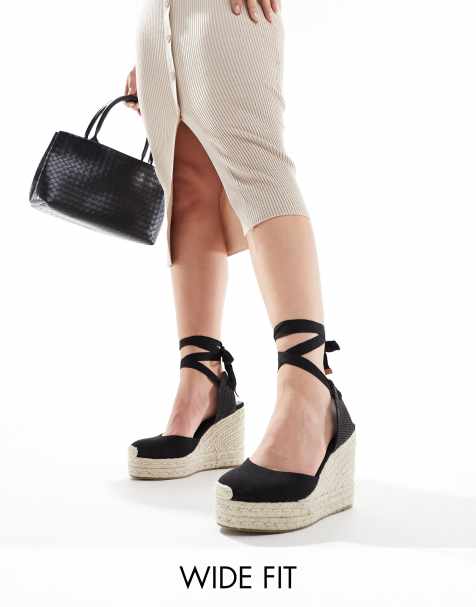ASOS DESIGN Wide Fit Tyra closed toe wedges in black linen - view 1