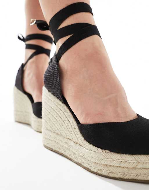 ASOS DESIGN Wide Fit Tyra closed toe wedges in natural linen