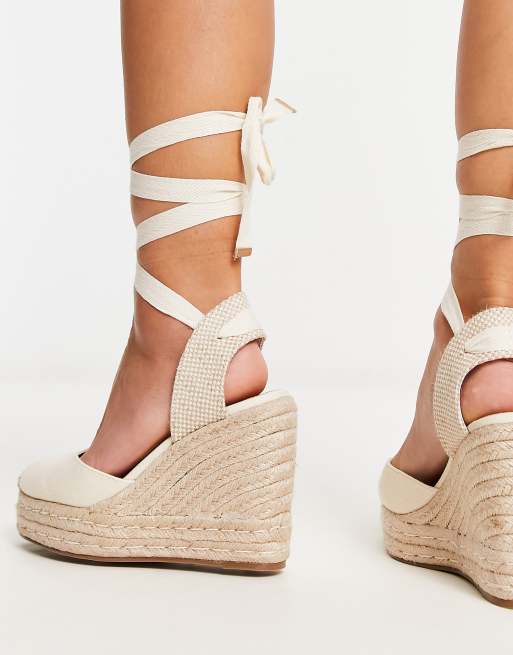 Closed toe espadrilles