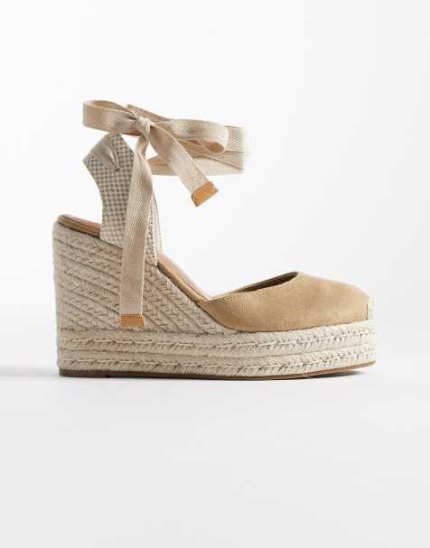 ASOS DESIGN Wide Fit – Tyra – Piaskowe koturny z zabudowanymi noskami - view 1