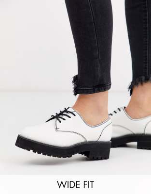 ASOS DESIGN Wide Fit Valve chunky lace up flat shoes with chain detail in white