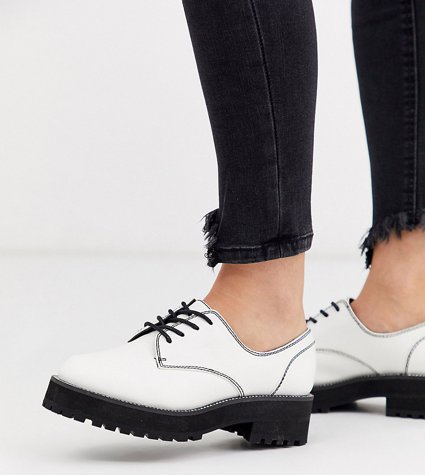 ASOS DESIGN Wide Fit Valve chunky lace up flat shoes with chain detail in white