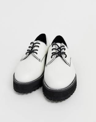 white flat shoes wide fit