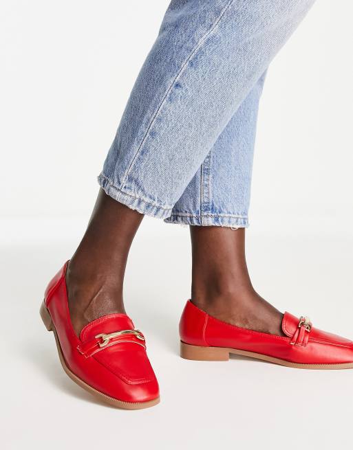 ASOS DESIGN Wide Fit Verity Flache Loafer in Rot mit Metallverzierung ASOS