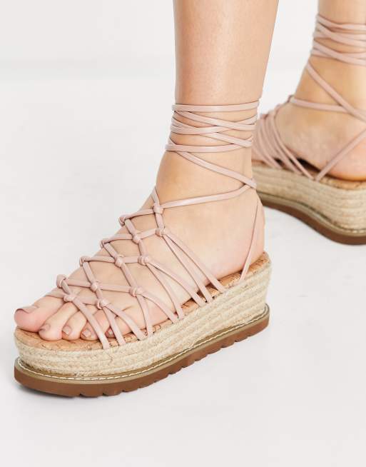 ASOS DESIGN Wide Fit Wells knotted flatform sandals in beige, 3 of 4