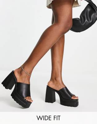 ASOS DESIGN Wide Fit - Wesley - Sandalen in Schwarz mit dicker Plateausohle und Absatz weite Passform