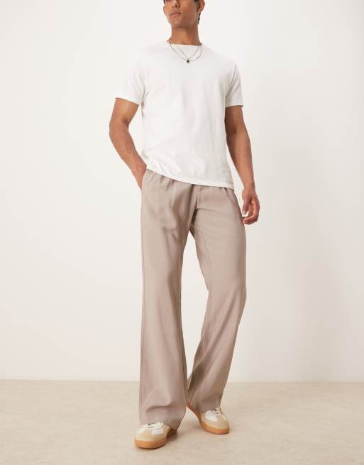ASOS DESIGN wide flare smart trousers with pleat in beige, 3 of 5