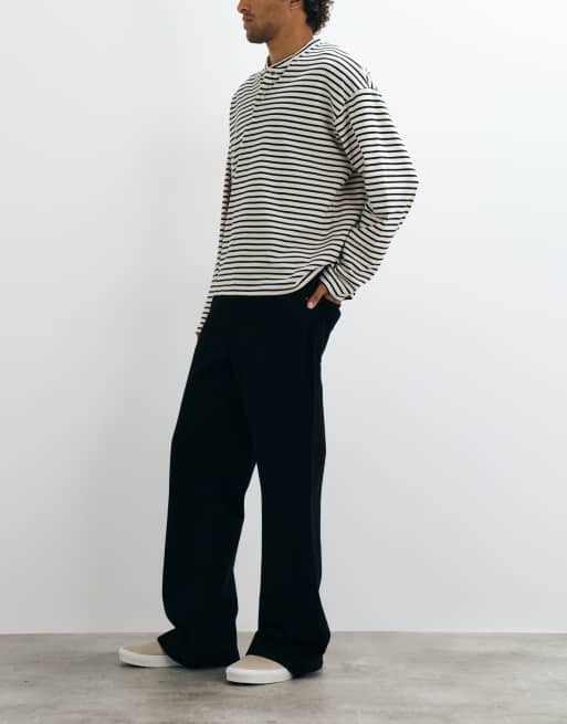 ASOS DESIGN wide flared jeans in black, 2 of 5