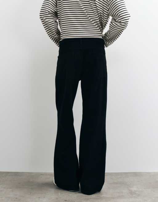 ASOS DESIGN wide flared jeans in black, 3 of 5