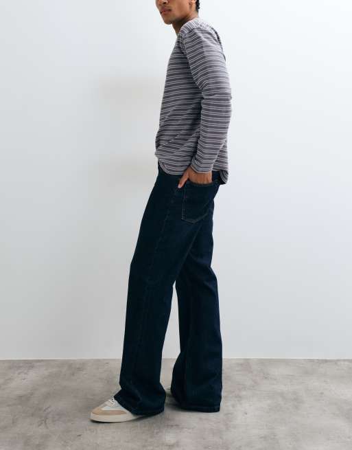 ASOS DESIGN wide flared jeans in dark washed blue, 2 of 5