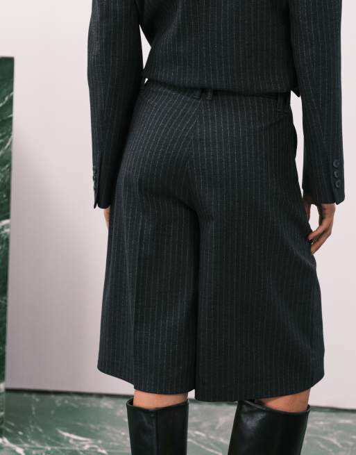 ASOS DESIGN wide leg bermuda short in black pinstripe, 5 of 5