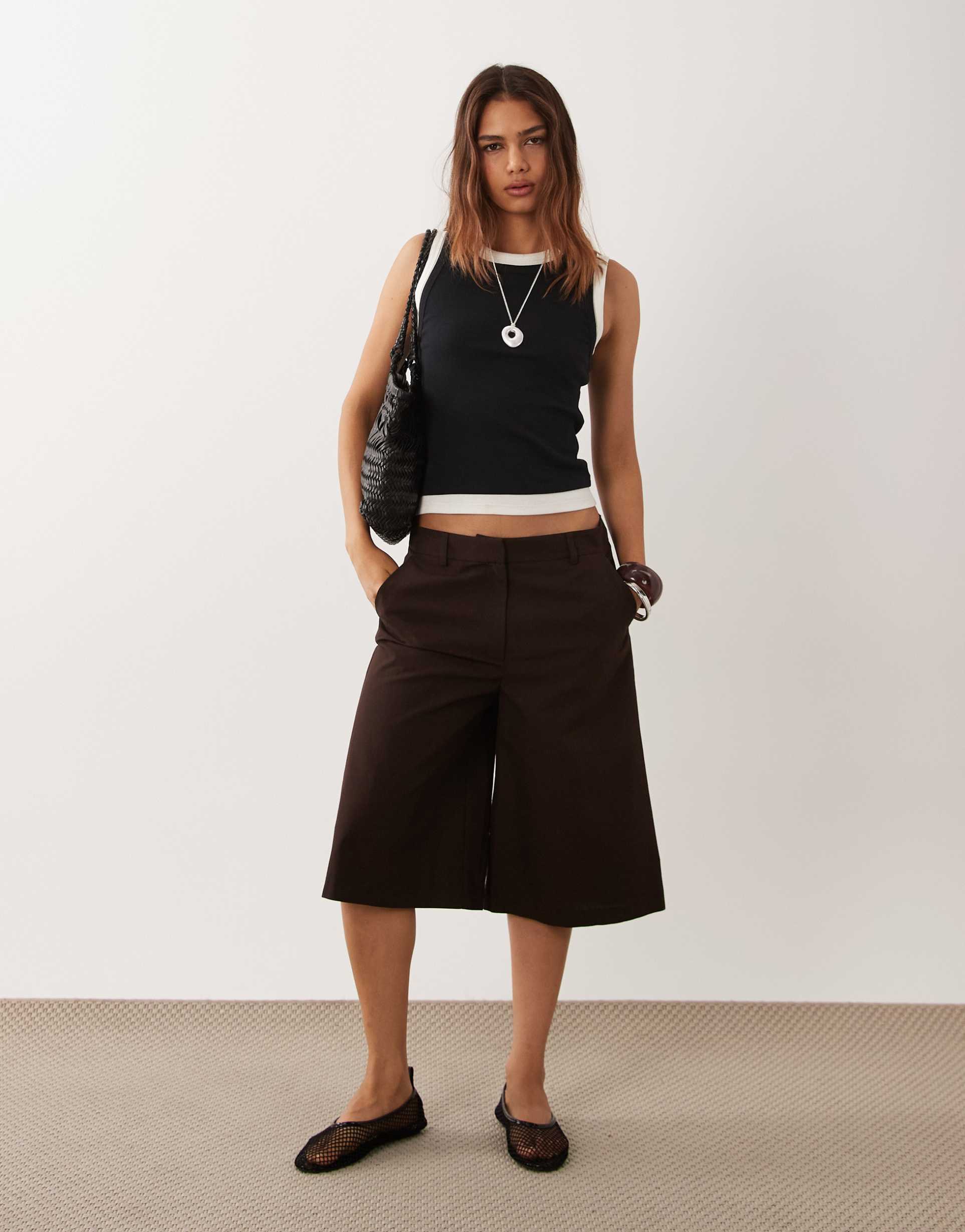 asos design wide leg bermuda shorts in chocolate brown