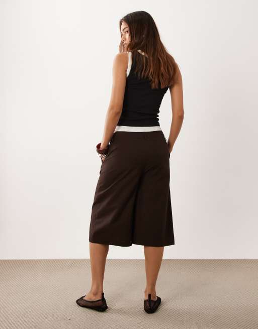 ASOS DESIGN wide leg bermuda shorts in chocolate brown, 3 of 5
