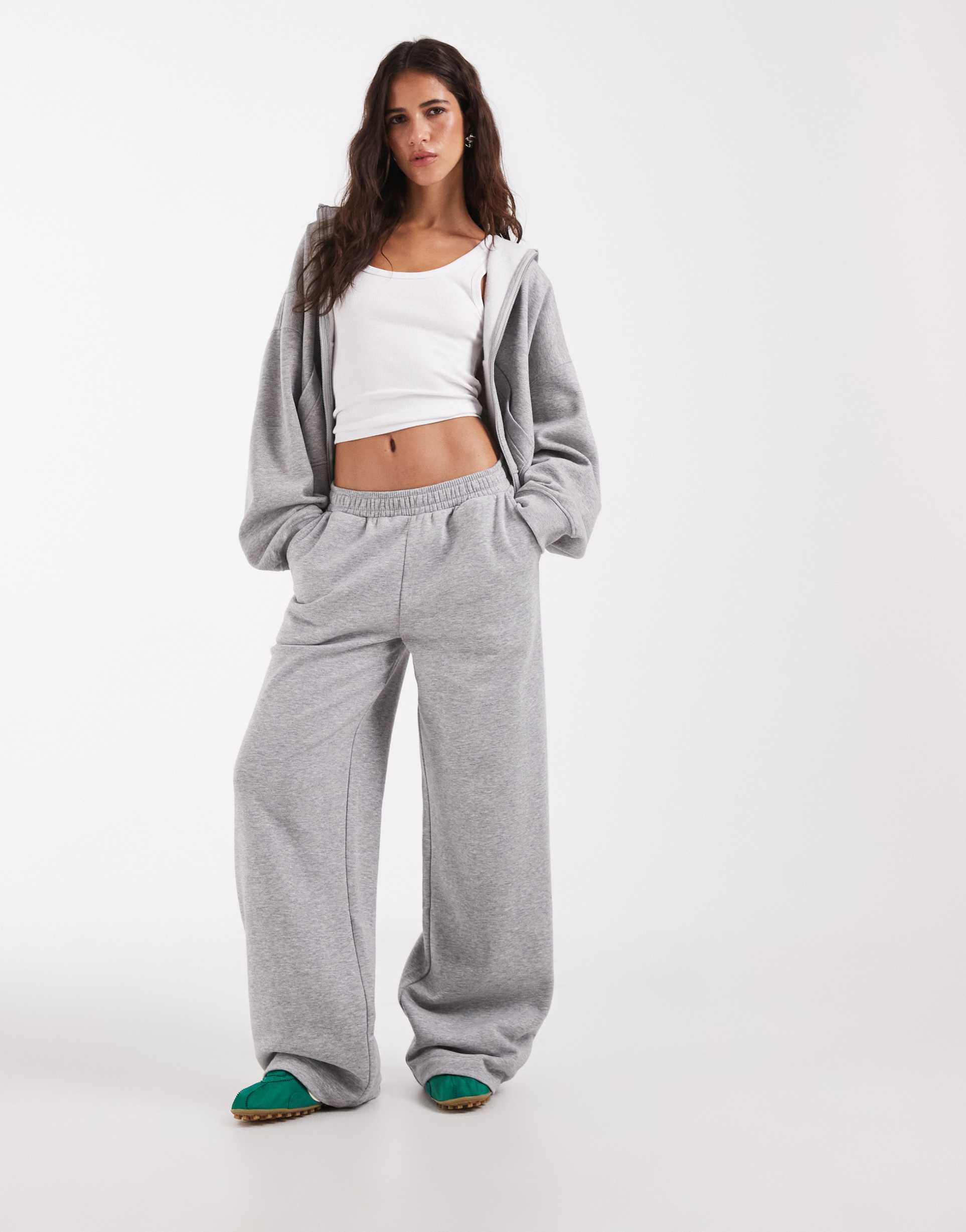 ASOS DESIGN Wide leg brushback joggers in grey