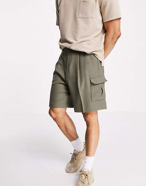 ASOS DESIGN wide leg cargo shorts in green crepe | ASOS