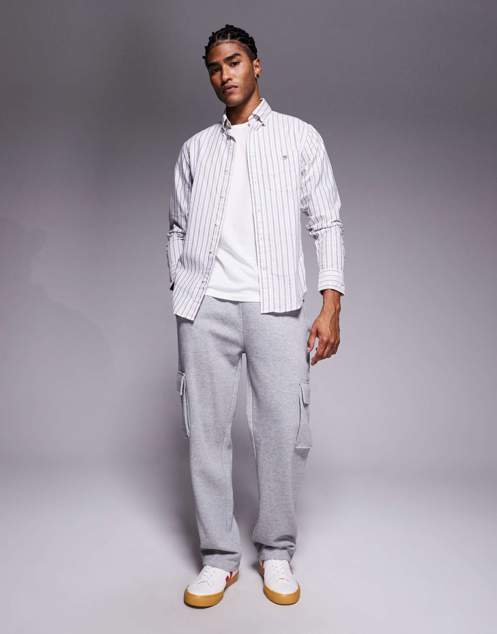 Широкие спортивные брюки-карго от ASOS DESIGN вересково-серого цвета