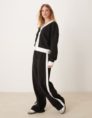 wide leg contrast side panel sweatpants in black - part of a set