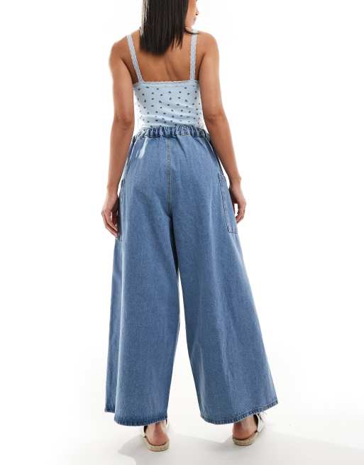ASOS DESIGN wide leg cropped jeans with pockets in midwash, 2 of 5
