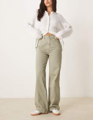 wide leg dad jeans in khaki-Green