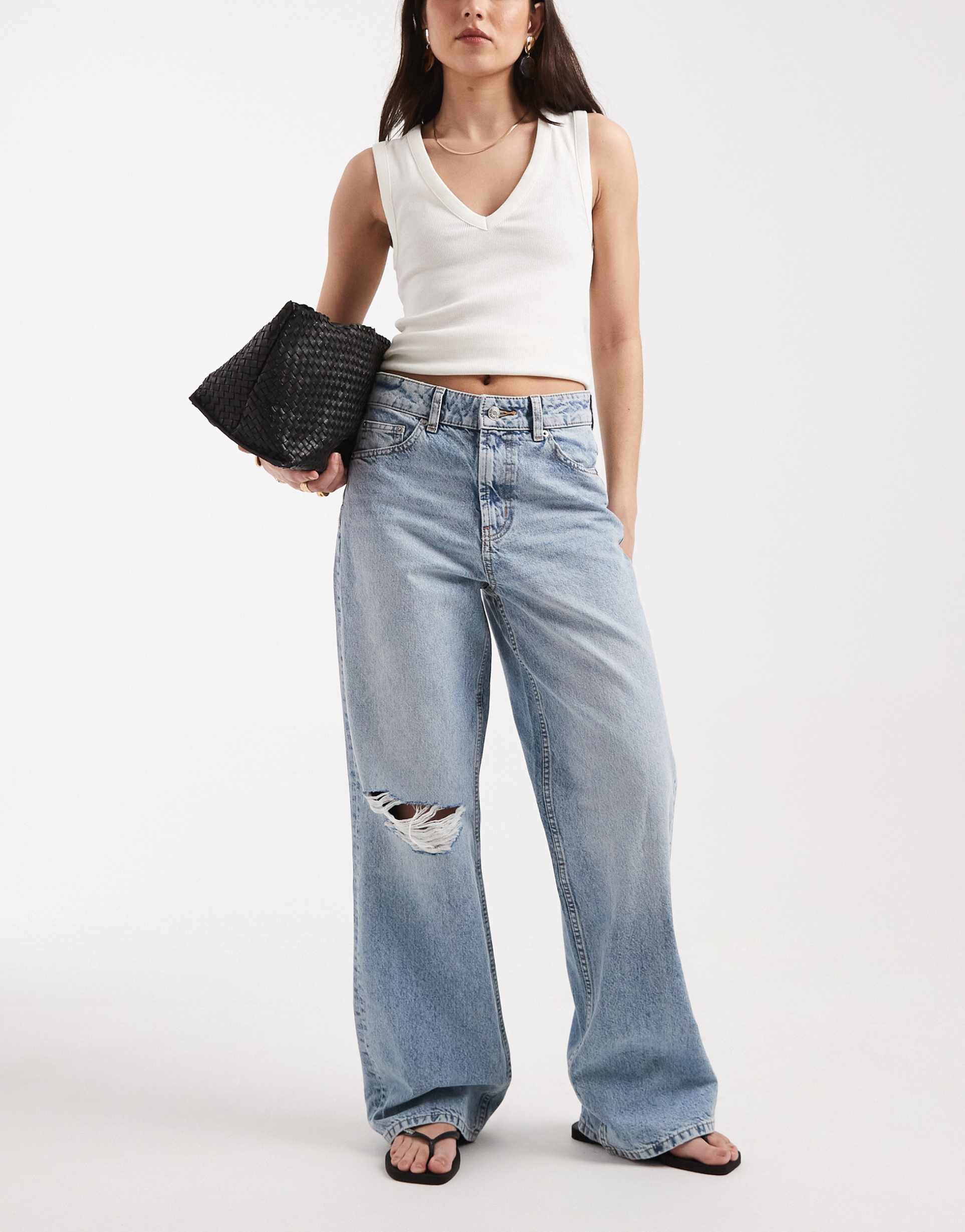 asos design wide leg dad jeans in lightwash with knee rips