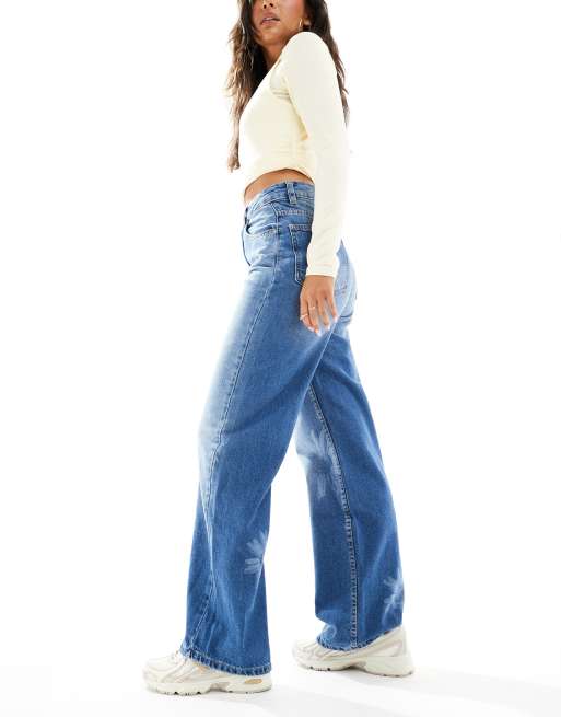 ASOS DESIGN wide leg dad jeans with sunflower print in mid blue, 3 of 5